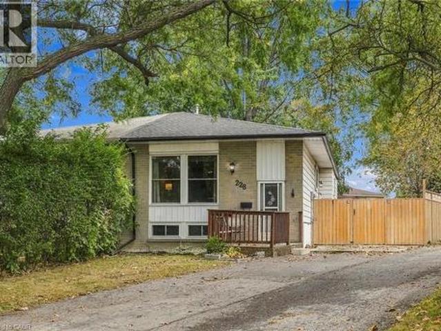 228 Golden Orchard Drive, Hamilton, ON, L9C 6J7 house for sale | Listing ID 40868 | Royal LePage