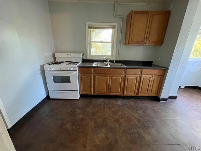 228 Duane Street # 30