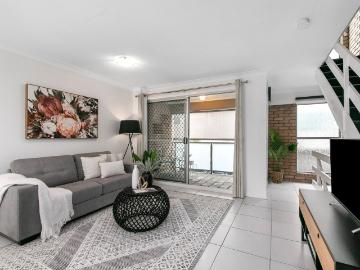 2/28 Haig Street, COORPAROO, QLD 4151
