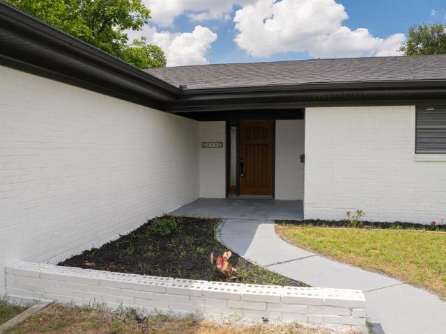 228 Hallbrook Drive