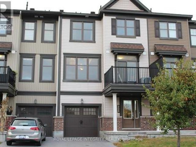 228 Halyard Way, Ottawa, ON, K2S 1B9 house for sale | Listing ID X13704 | Royal LePage
