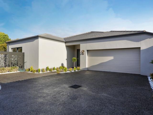2/28 Oakleigh Road, Carnegie, VIC 3163 House for Rent Ray White Burwood & Blackburn Group