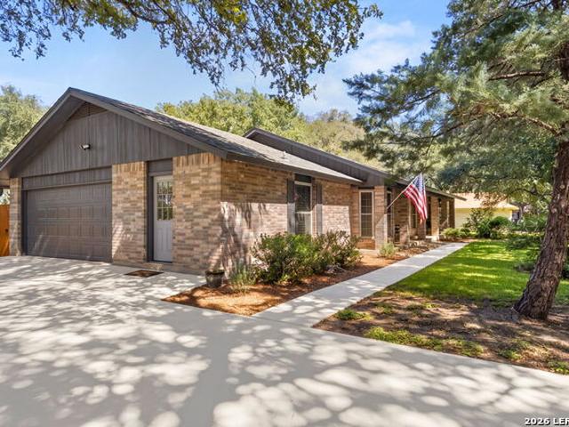 228 Lone Oak St