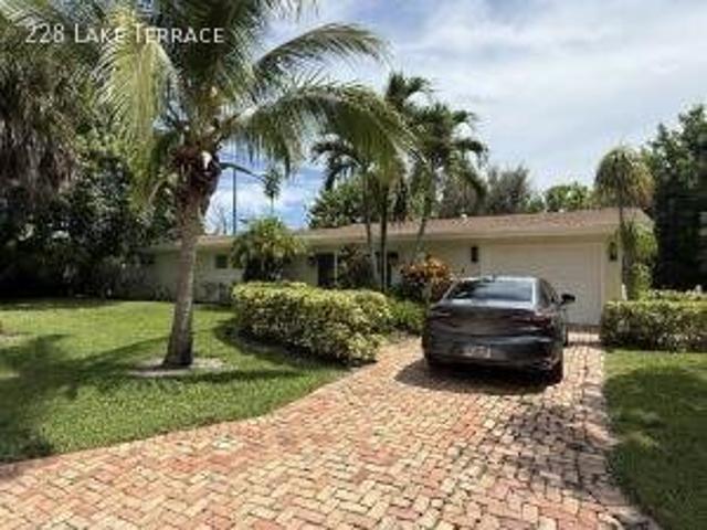 228 Lake Terrace