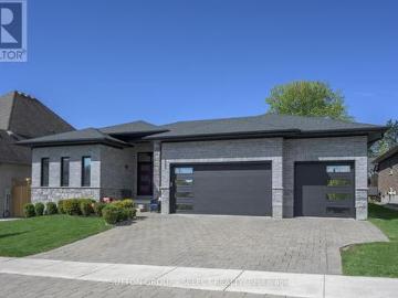 Ilderton, Middlesex Centre, Ontario - Parking
