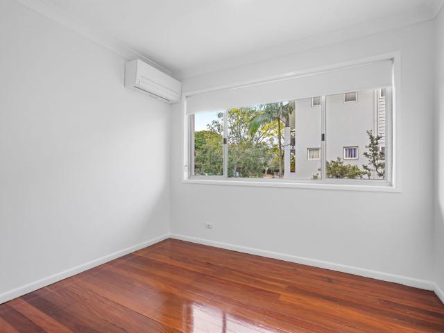 2/28 McLay Street, COORPAROO, QLD 4151