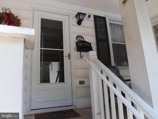 228 S Morris Street