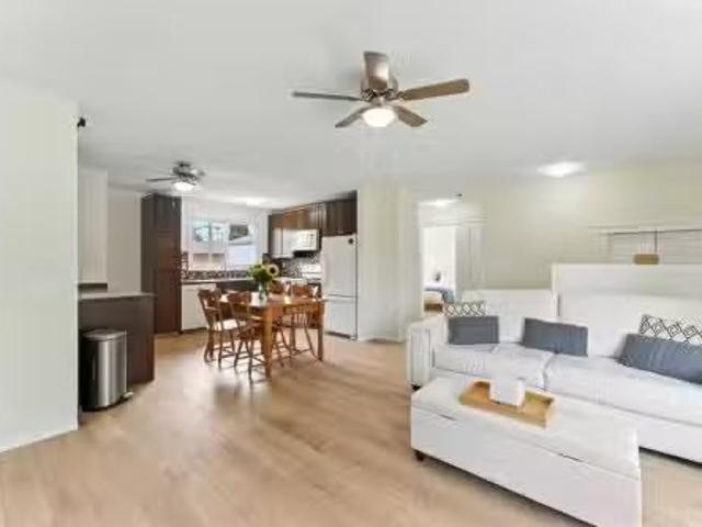 228 Penswood Way Se, Calgary, AB, T2A 4T3 house for sale Li.