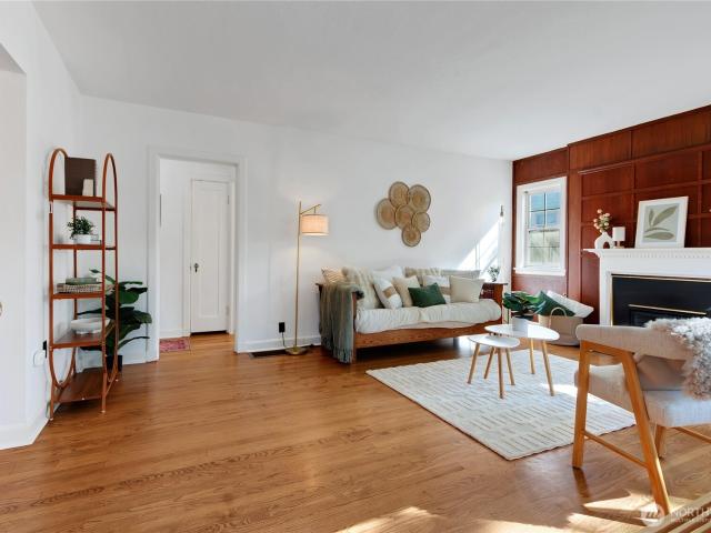 228 Rogers Street NW
