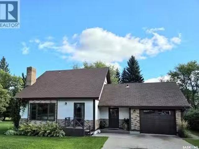 228 Railway Avenue, Wawota, SK, S0G 5A0 house for sale List.