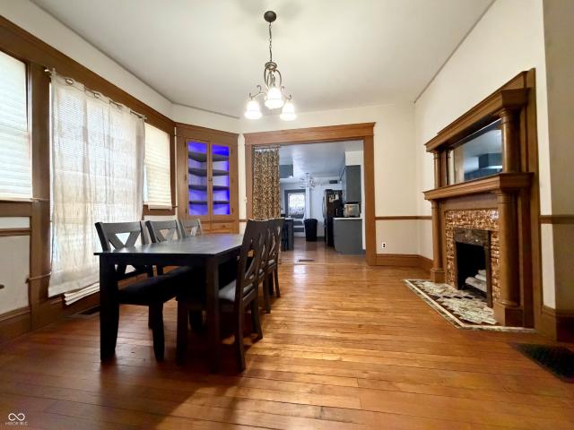 228 W Washington Street