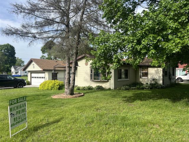 228 W Forest Street
