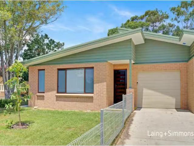 228 Woodstock Ave, Whalan House for rent Listed by Christen S.