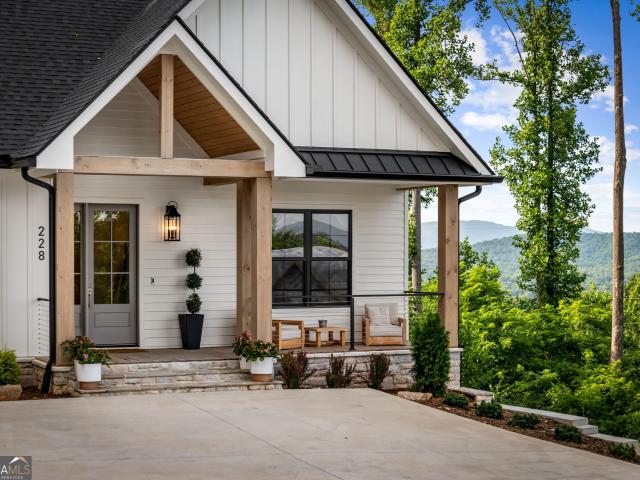 228 Winding Ridge