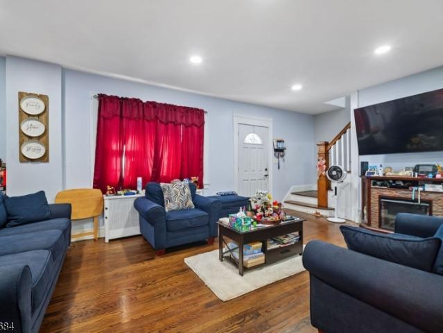 228 Totowa Rd