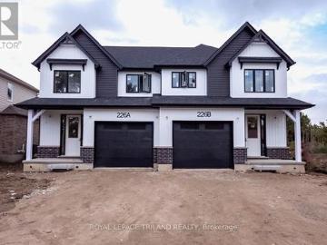 House for sale in Perth, Ontario - Garden