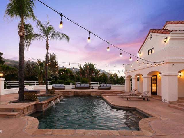 2296 Applewood Lane