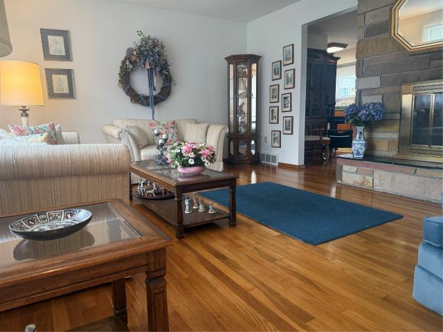 2296 saltsman road