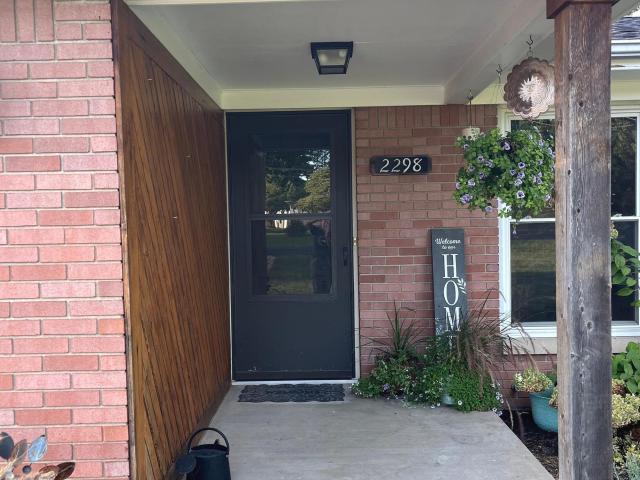 2298 W Country Club Road