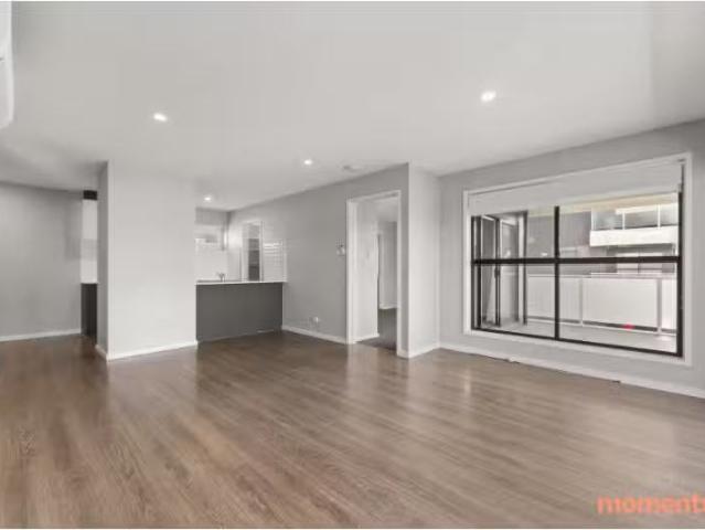 229/12 Limburg Way, Greenway Apartment for rent Listed by Jes.