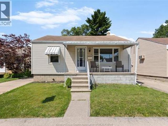 2293 Marentette, Windsor, ON, N8W 2C2 house for sale | Listing ID 26013 | Royal LePage