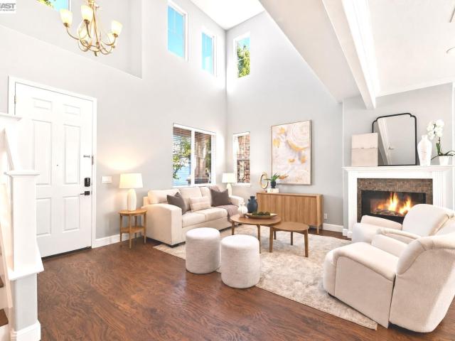 229 Cobblestone Cmn