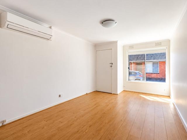 2/29 Cash StreetKingsbury VIC 3083, Australia
