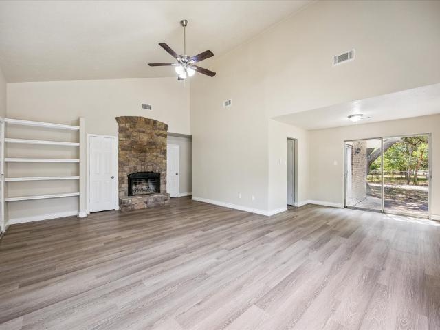 229 E Forest Avenue