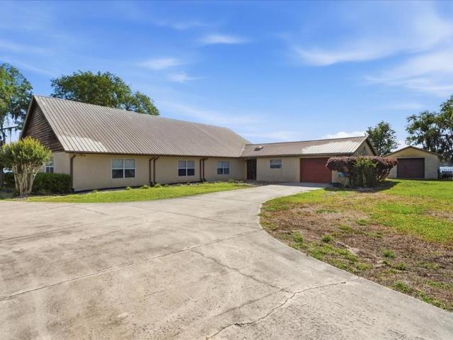 229 Lake Ida Point Dr, Interlachen, FL 32148 | MLS #GC539602