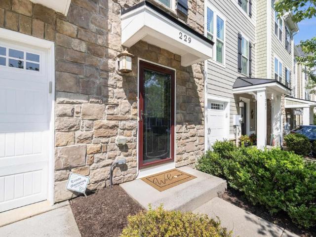229 Pebble Beach Ct