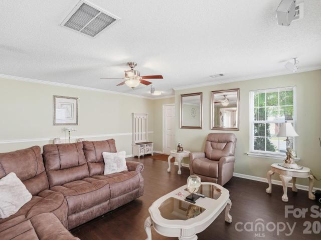 229 Waterlemon Way