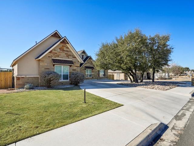 229 Yorktown Blvd, Kerrville, TX 78028 | MLS #122422