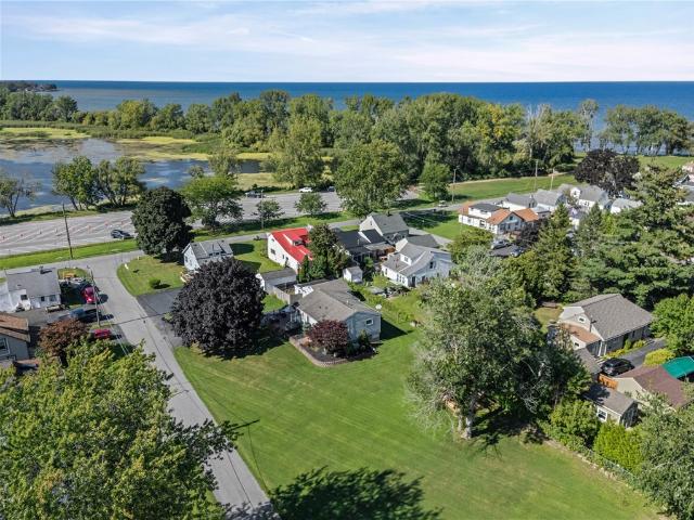 22 6th Avenue
