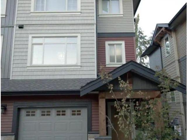 22 11305 240 STREET — 3 Bedroom