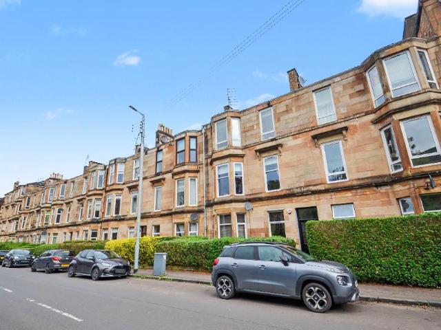 2/2 217 Newlands Road, Cathcart. 1 bed flat to rent £1,000 pcm £231 pw