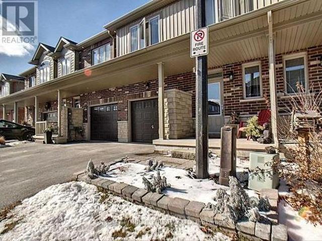 22 380 Lake Street, Grimsby, ON, L3M 0E8 house for sale | Listing ID X13050 | Royal LePage