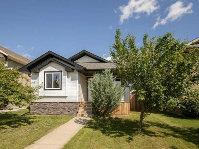 22 Valley Crescent, Blackfalds, AB, T4M 0K1 house for sale | Listing ID A2338 | Royal LePage