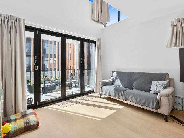 22 Vertex Lane