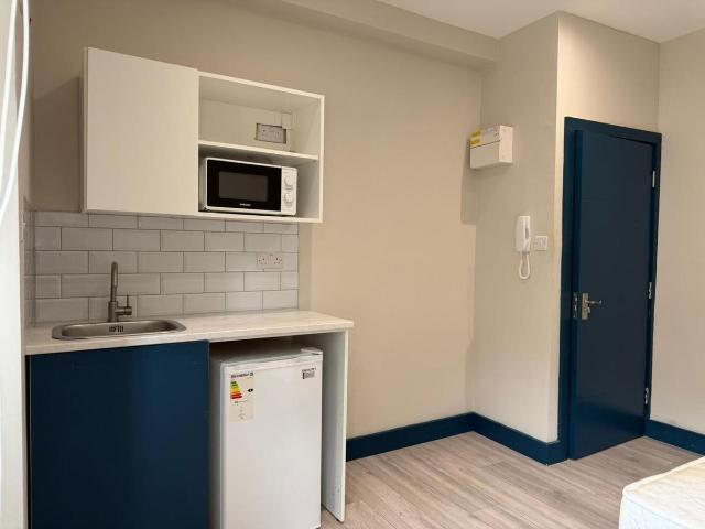 22 Verdant Lane, London SE6, 1 bed terraced house to rent, £1,300 pcm | PrimeLocation