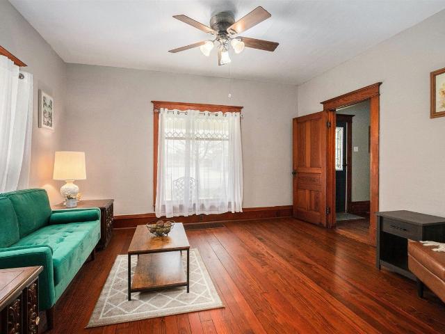 22 W Ash Street