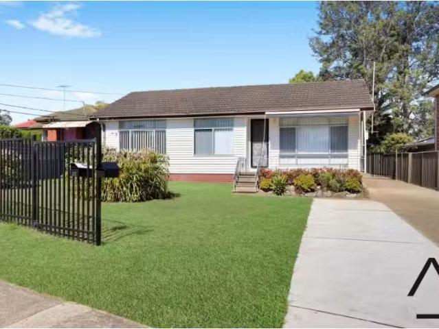 22 Walder Road, Hammondville House for rent Listed by Ross Di.