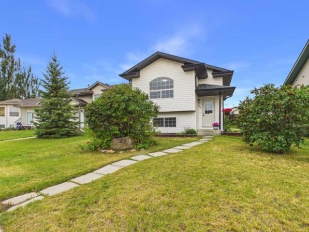 22 Whiterock Close, Blackfalds, AB, T4M 0J8 house for sale | Listing ID A2336 | Royal LePage