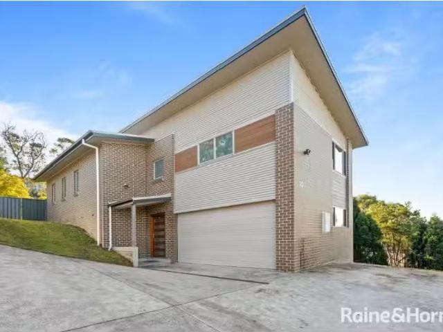 22 Woodlands Avenue, BALMORAL House for rent Listed by Sammie.