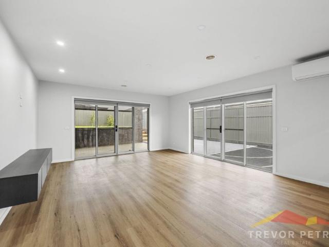 22 Arranmore Dr, Miners Rest VIC 3352