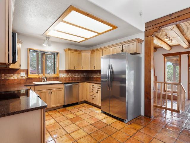 22 Aventura Road