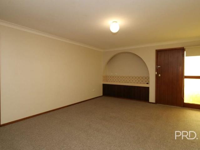 2/2 Bavaria Street, Tolland