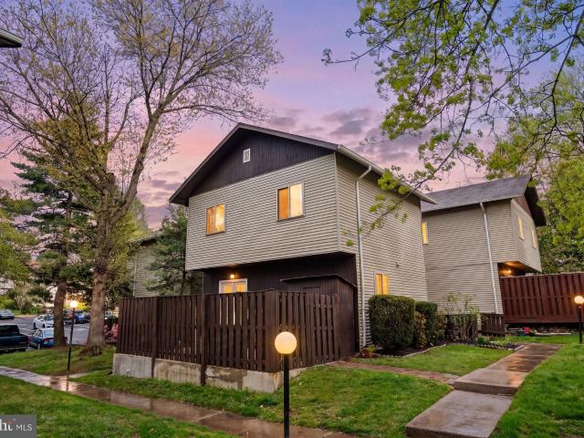 22 Benji Ct, Unit 132, Gaithersburg, MD 20877 | MLS #MDMC2225