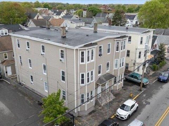 22 bedroom, Lawrence MA 01843 104540251