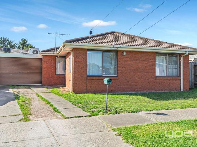 2/2 Beswick Street, DEER PARK