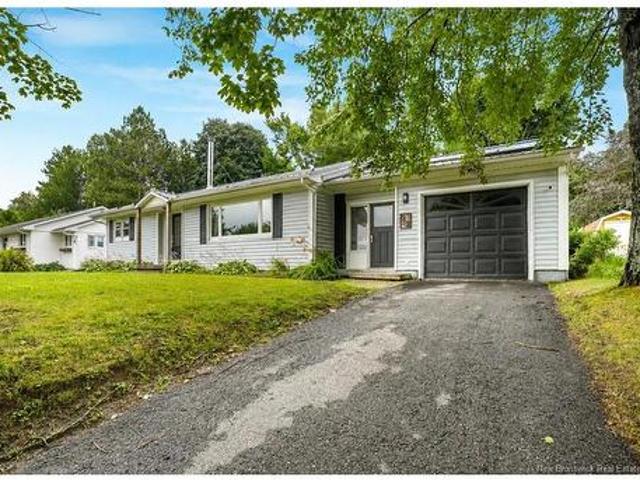 22 Birchcroft Dr, Fredericton, NB, E3C 1K7 house for sale | Listing ID NB144613 | Royal LePage